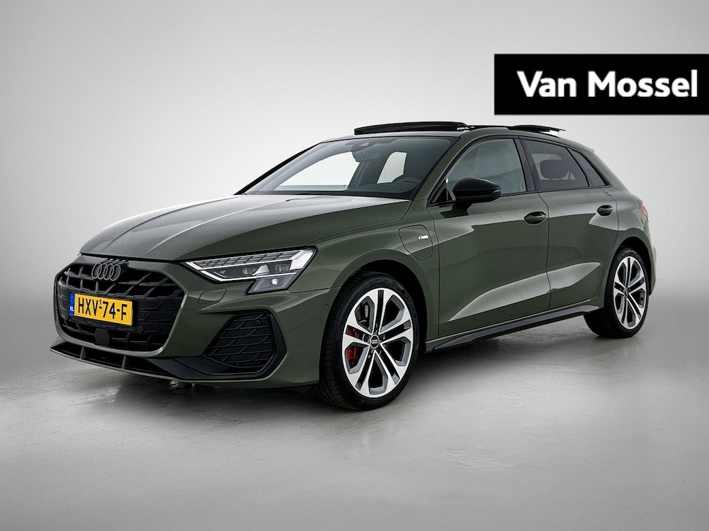 Audi A3 Sportback 45 TFSI e S edition Competition 272 PK | S-line | Automaat | Panoramadak | Camera | Adaptive Cruise Control | SONOS Premium | Head-up display | Lichtmetalen velgen | Leder met Audi Sport Stiksel |