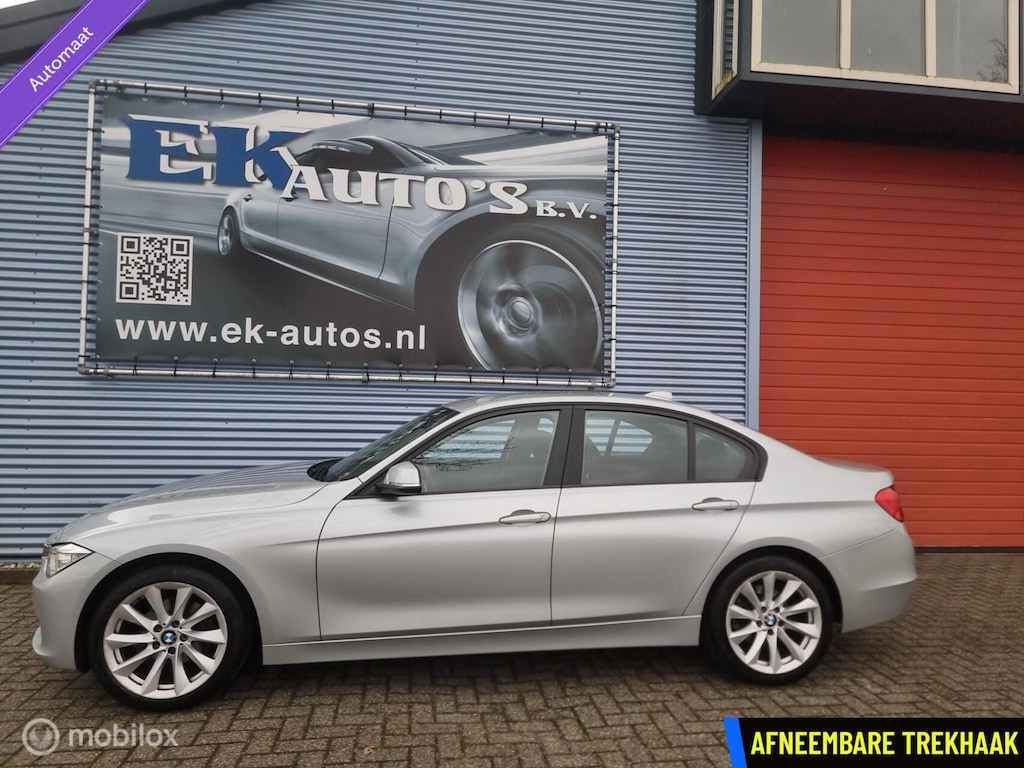 BMW 3-Serie 320i Upgrade Edition 184pk Automaat. NL-Auto.