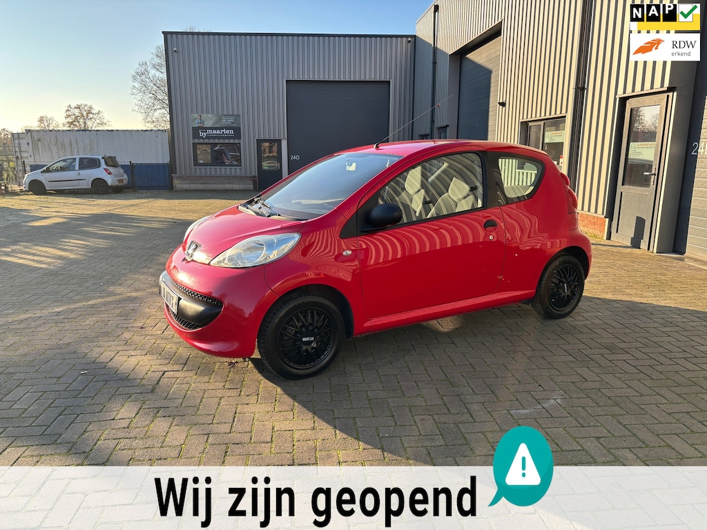 Peugeot 107 1.0-12V XR 3 DEURS VERLAAGD IN PRIJS Lage Kilometerstand NAP logisch