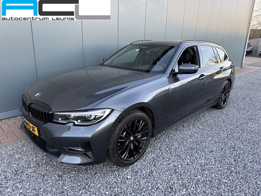 BMW 3-Serie Touring 330i Automaat X-Drive High Executive