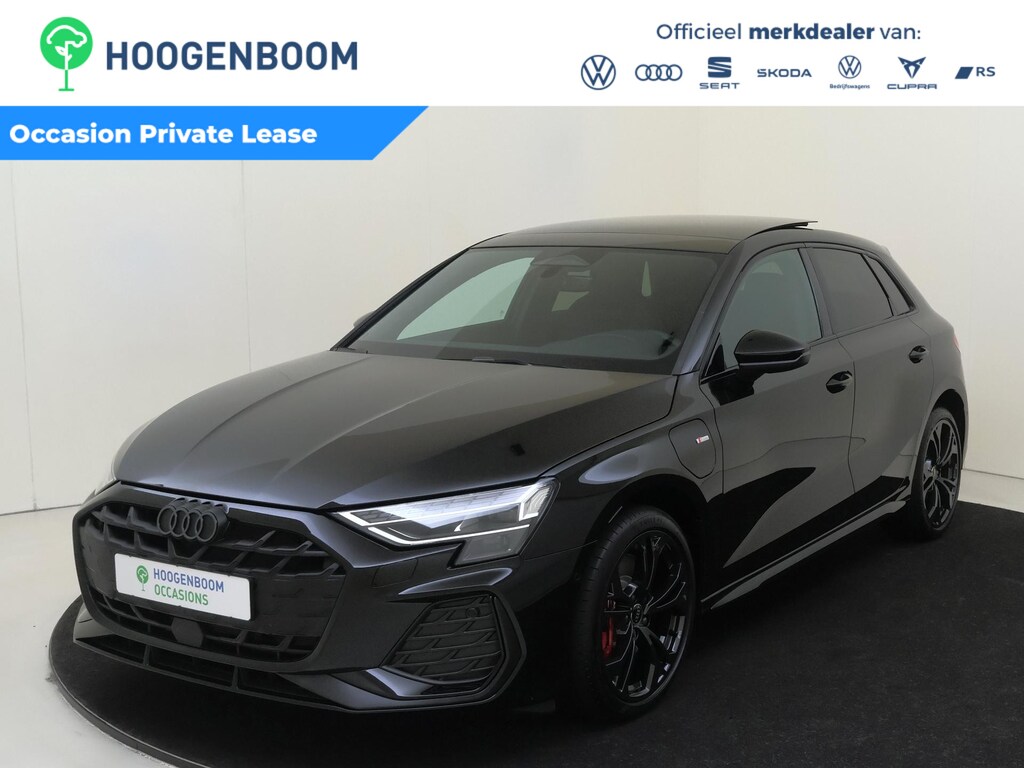 Audi A3 Sportback 45 TFSI e S edition Competition | Panoramadak | SONOS audio | Keyless | Sfeerverlichting | Adaptieve cruise control | Navigatie Plus | LED matrix verlichting | Achteruitrijcamera |