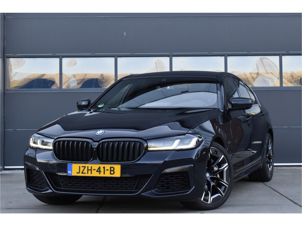 BMW 5-Serie 545e xDrive High Executive M-pakket Carplay - Trekhaak - 360 camera