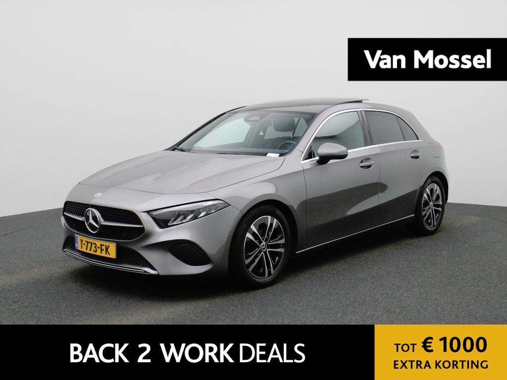 Mercedes-Benz A-klasse 180 Business Line | Automaat | Panoramadak | Apple CarPlay / Android Auto | Leder | DAB | Navigatie | Bluetooth | Camera | Stoel verwarming | Cruise Control | Lichtmetalen Velgen |