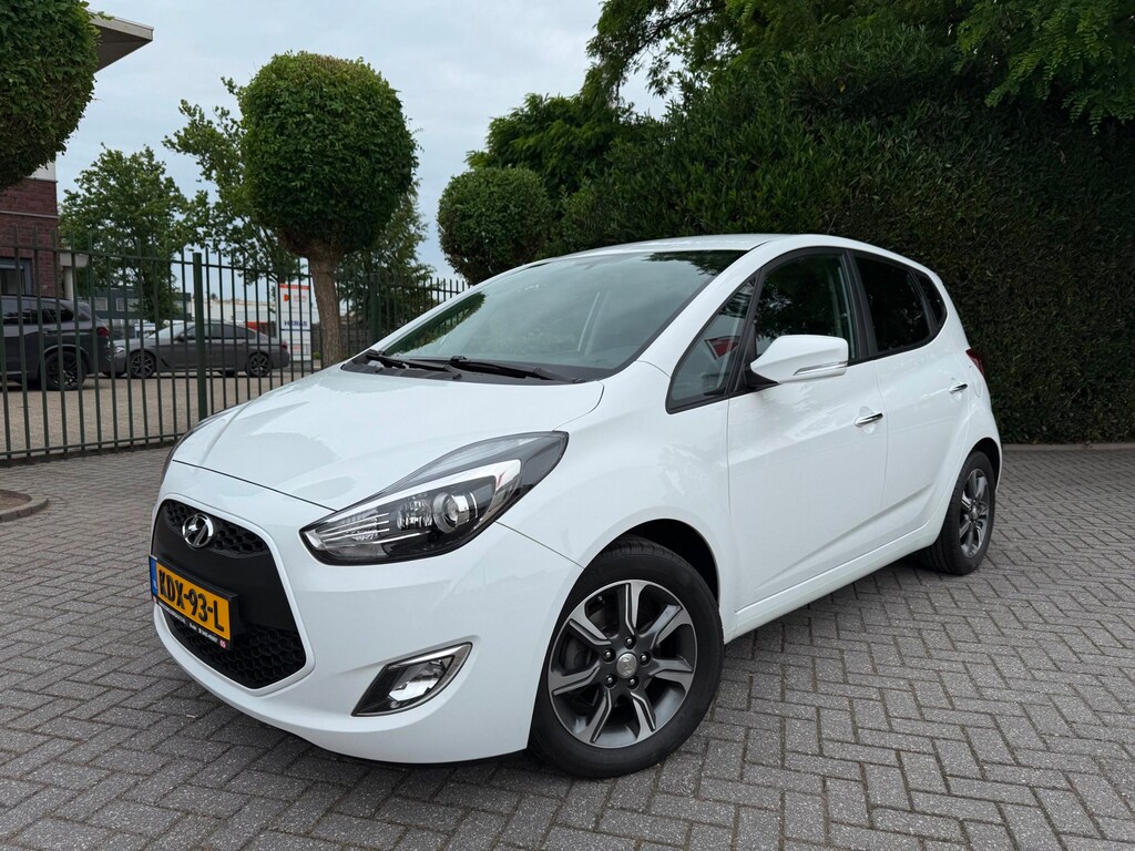 Hyundai ix20 1.4i, AIRCO automatisch, Cruise Control, Parkeersensoren, LM-velgen 16", Isofix, Bluetooth, 1e eigenaresse