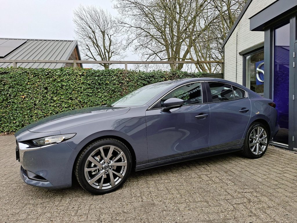Mazda 3 2.0 e-SkyActiv-G M Hybrid 122 Comfort Aut.
