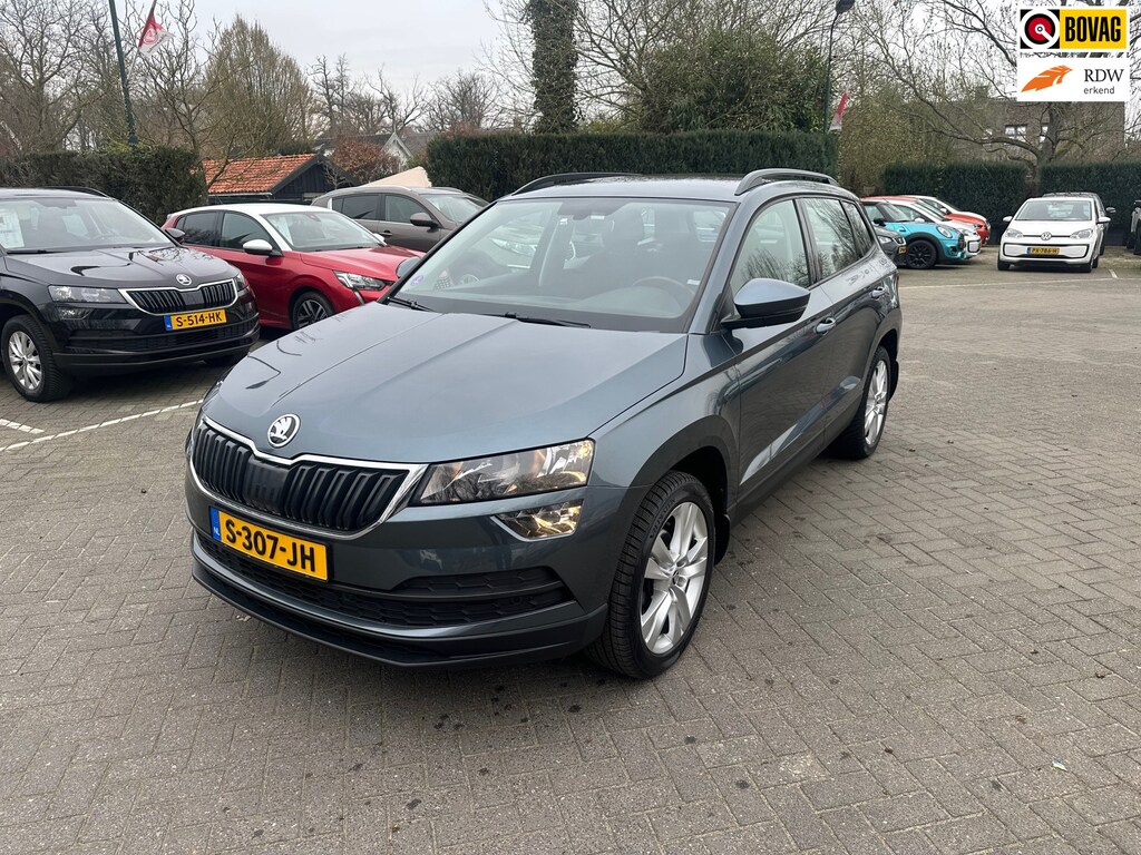 Skoda Karoq 1.0 TSI Style , carplay , pdc , 82.000 km NAP