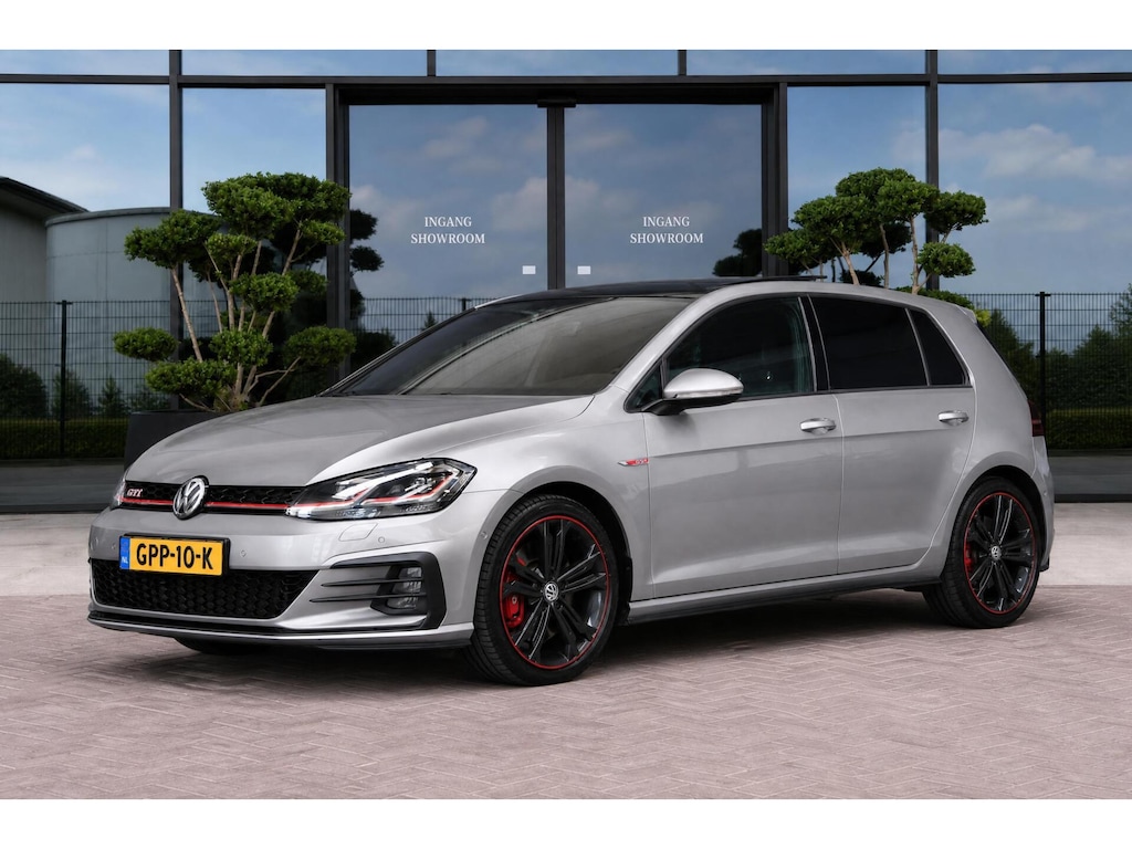 Volkswagen Golf 2.0 TSI GTI Performance PANO | LED | CARPLAY