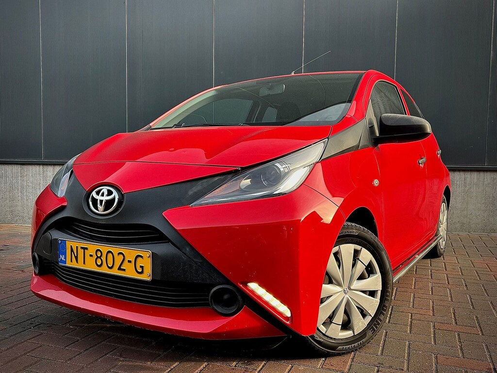 Toyota Aygo 1.0 VVT-i x-fun * Led * Cruise * Airco * Bluetooth * Goed Onderhouden *