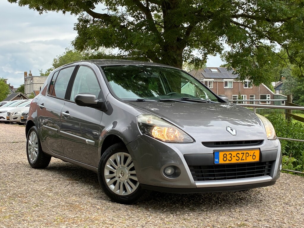 Renault Clio 1.2 Collection | Cruise + Airco € 2.975,-!!!