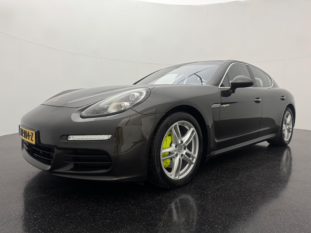 Porsche Panamera 3.0 S AUT / Schuifdak / 360 / Bose / Adaptive Cruise / Leder / Keyless /