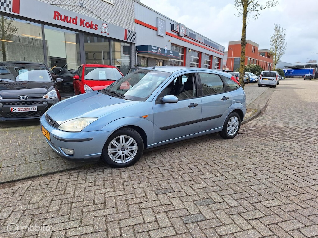 Ford Focus 1.6-16V FUTURA • Airco •