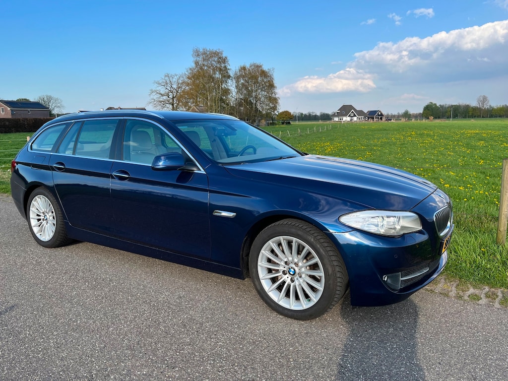 BMW 5-Serie Touring 528xi Aut. High Executive