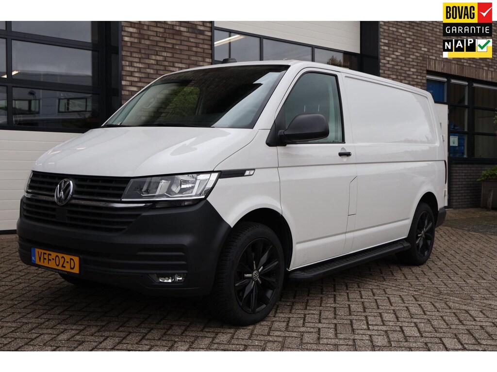 Volkswagen Transporter 2.0TDI 150Pk #12Mnd. Garantie!#18" Wielen!#Trekhaak!#Spoiler!#Sidebars!#Org. NL, 1e Eig.!#Nieuwstaat auto!