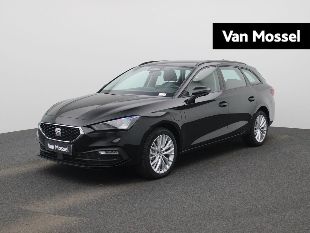 SEAT Leon Sportstourer 1.5 TSI e-Hybrid Style 204 PK | Automaat | LED Koplampen | Apple Carplay/Android Auto | Parkeersensoren | Virtual Cockpit | Climate Control | Cruise Control | Lichtmetalen velgen | Direct leverbaar! |