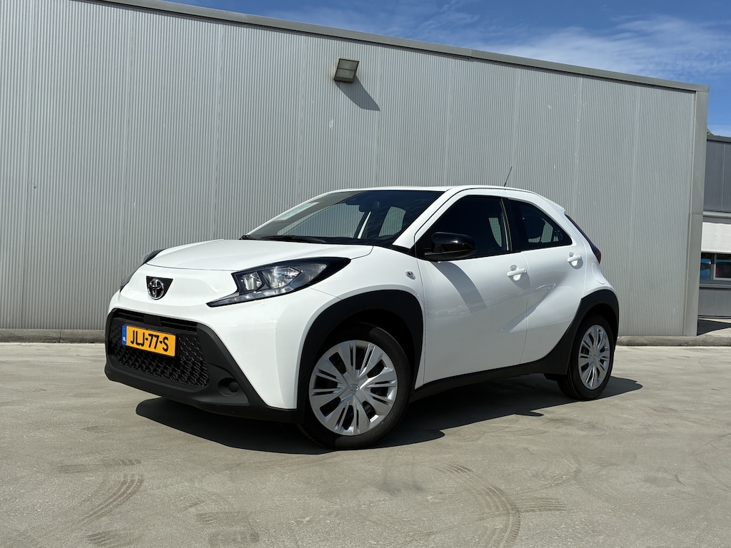 Toyota Aygo X 1.0 VVT-i MT Play