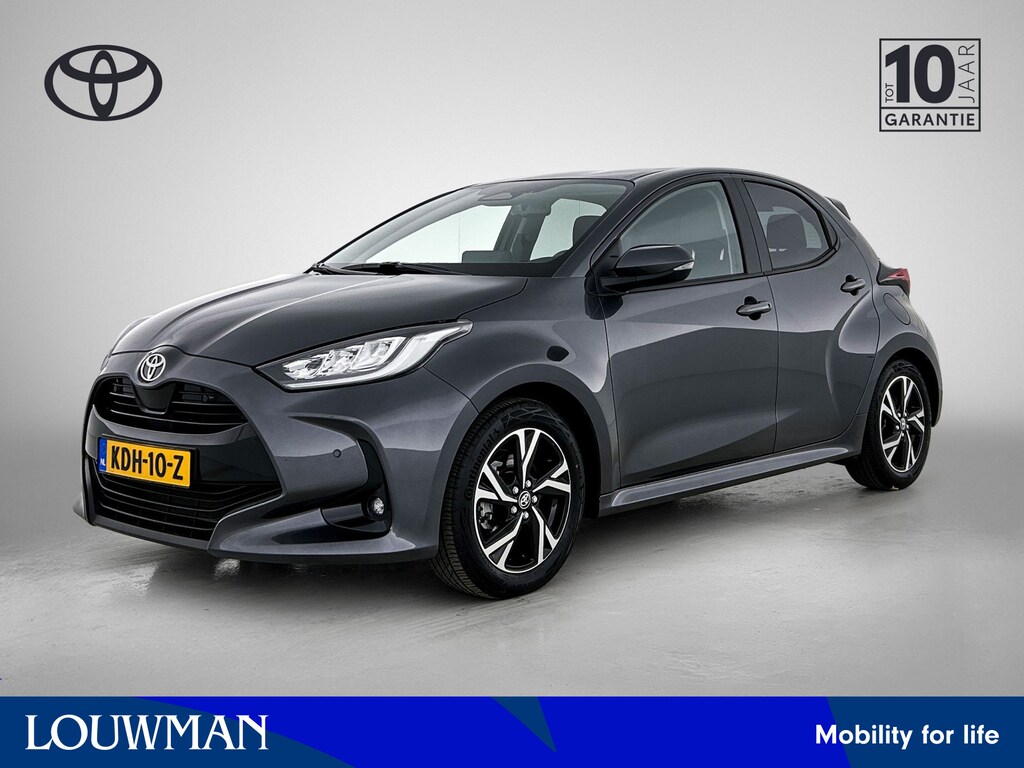 Toyota Yaris 1.5 Hybrid 115 Dynamic Comfort Pack | BTW voertuig | Dodehoek detectie | Stoel+stuurverwarming | Parkeersensoren voor+achter | Draadloze telefoonlader | Apple CarPlay/Android Auto | Cruise Control Adaptive | Climate Control |