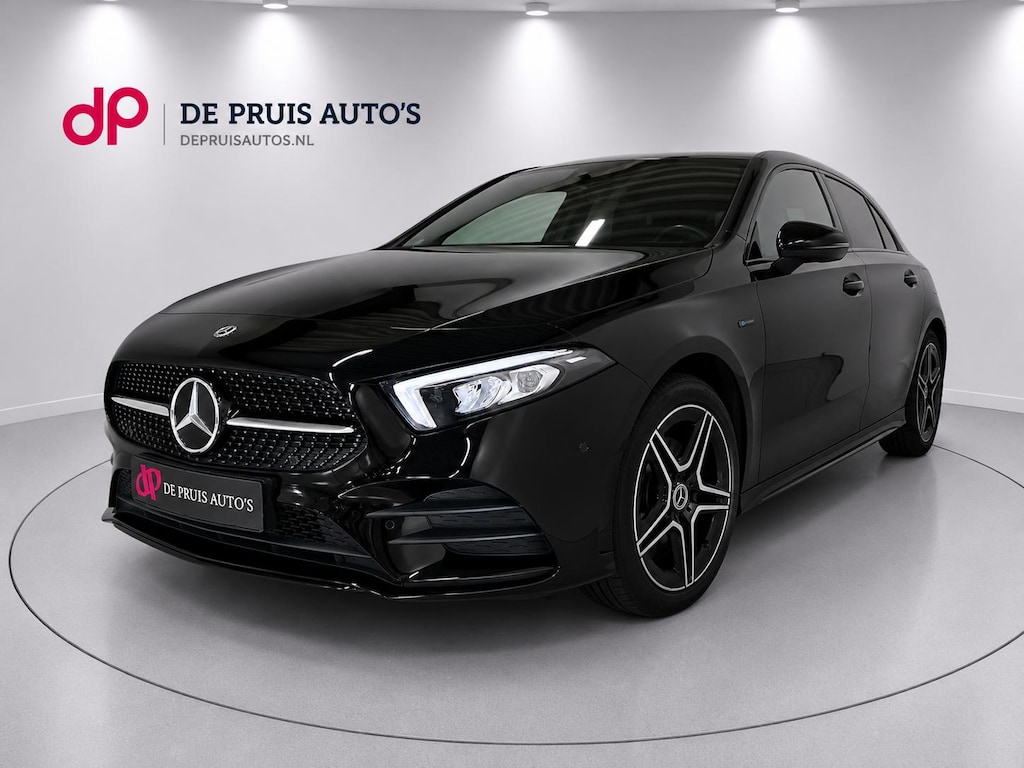 Mercedes-Benz A-klasse 250 e Business Solution AMG Limited Camera Trekhaak Wegklapbaar Navi Led Apple Carplay MBUX