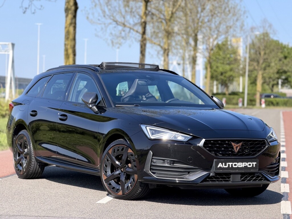 CUPRA Leon Sportstourer 1.4 e-Hybrid 245PK VZ Copper Pano Memory Sportstuur