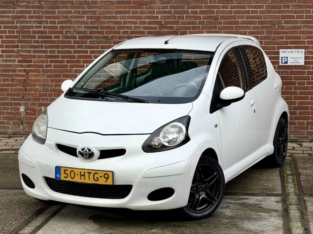 Toyota Aygo 1.0-12V Comfort |Airco |Nieuwe APK |5 Deurs