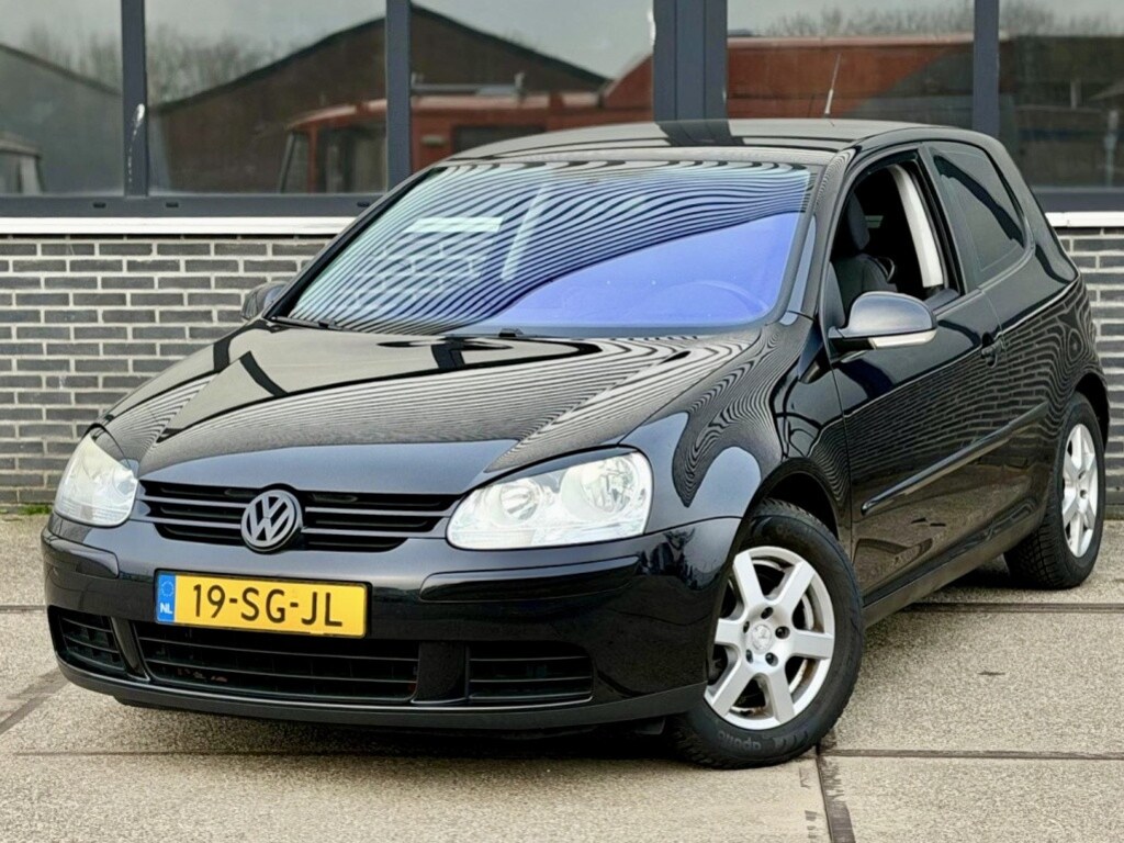 Volkswagen Golf 2.0 FSI Sportline