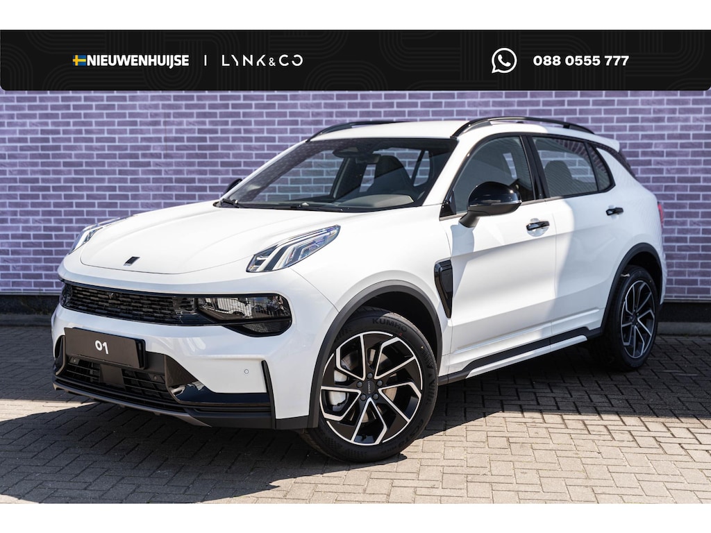 Lynk & Co 01 Plug-in Hybrid 1.5 Core | GRATIS TREKHAAK | Nieuw Model | Adaptieve Cruise Control | Keyless Entry | Stoelverwarming | Apple Carplay & Android Auto | 19 inch LM-Velgen | Achteruitrijcamera | Led |