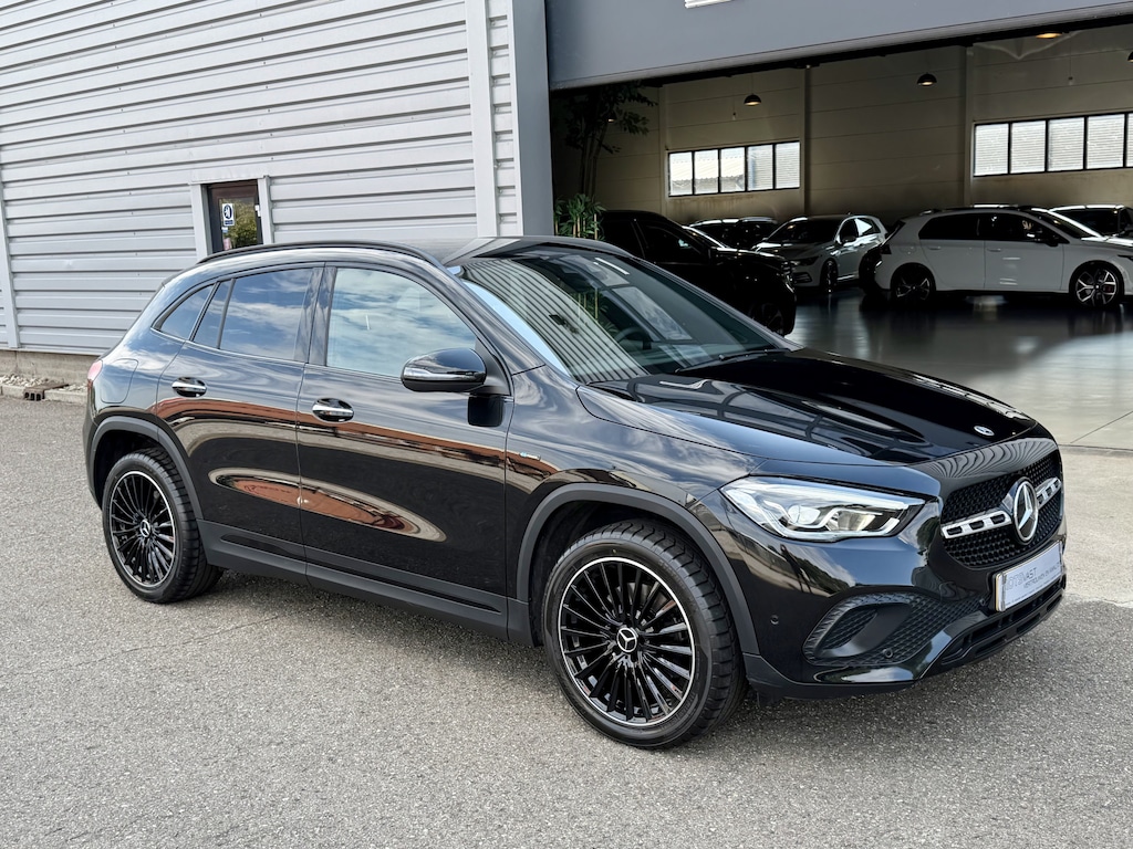 Mercedes-Benz GLA 250e Luxury LED|Camera|Sfeer|Leer Zwart