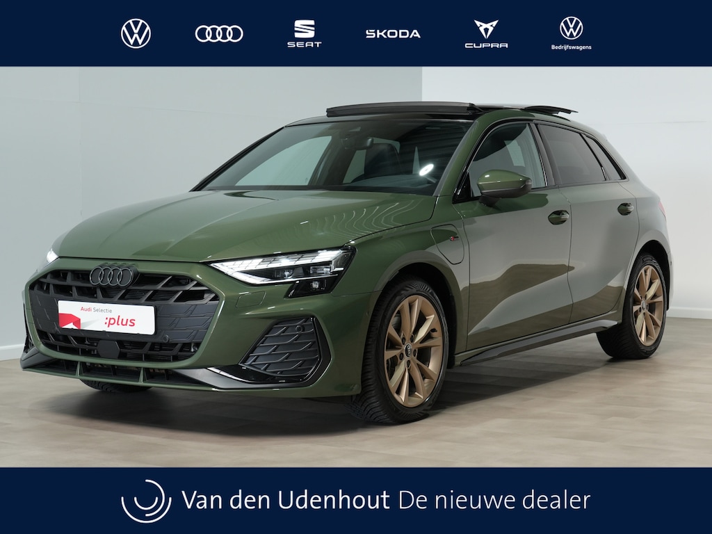 Audi A3 Sportback 40 TFSI e S edition 204 pk PHEV Panoramadak | Matrix-LED |Zwart optiek | Carplay |