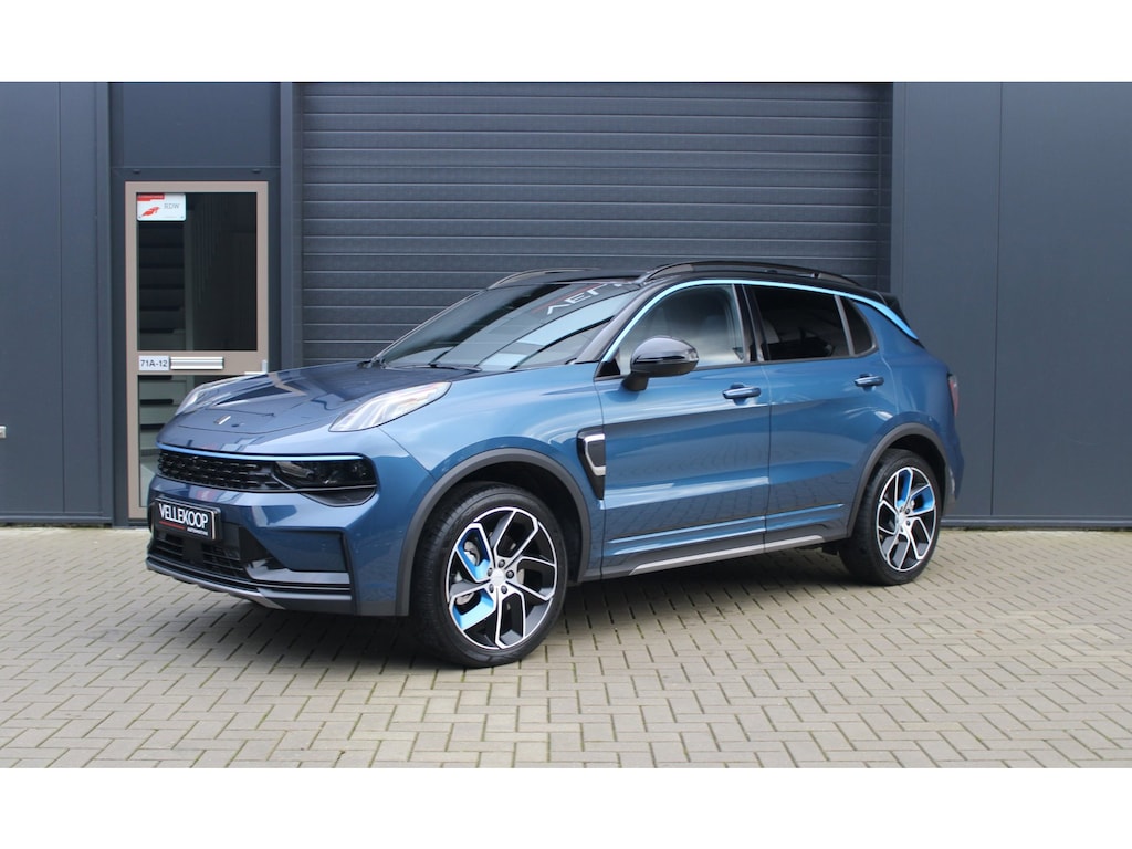 Lynk & Co 01 1.5 PHEV | Pano | Zwarte hemel | Adaptive Cruise | Keyless | Stuurverwarming | Infinity | BLIS | Fabrieksgarantie