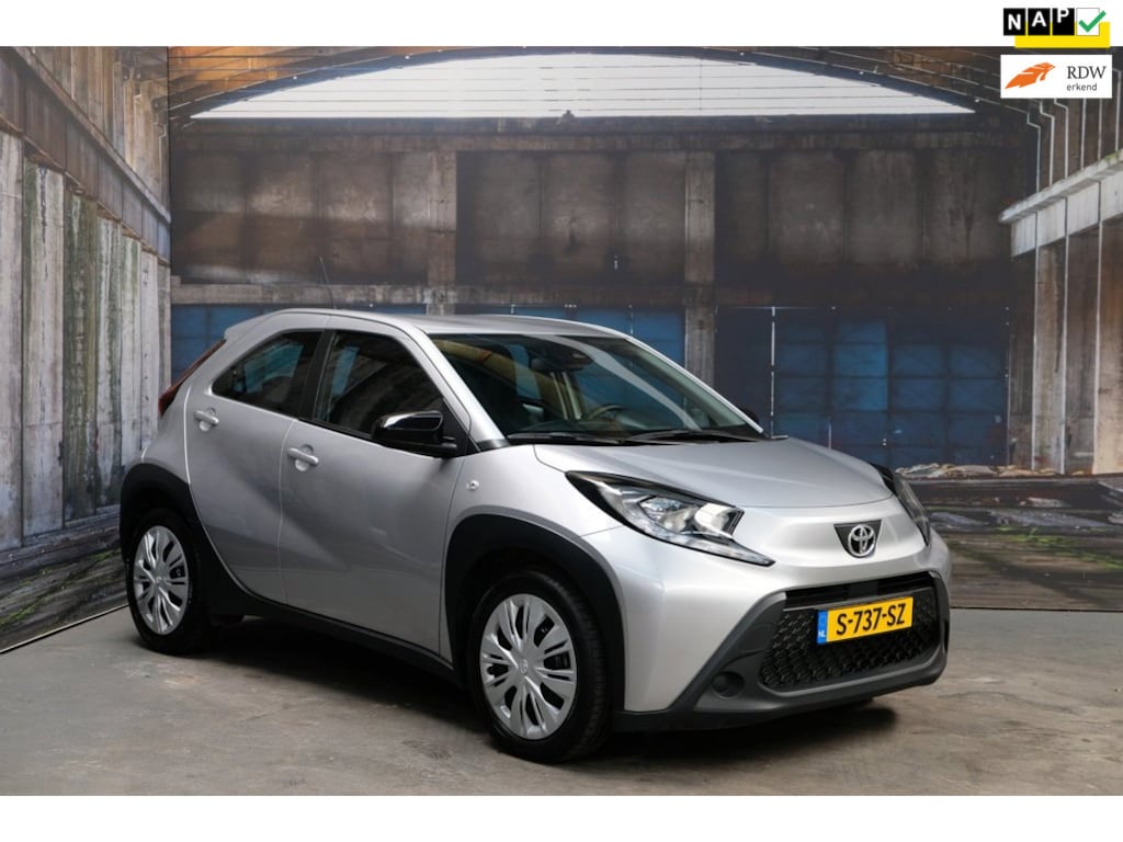 Toyota Aygo X 1.0 Play - Carplay - 40dkm - Cruise - Camera - Airco - NL Auto