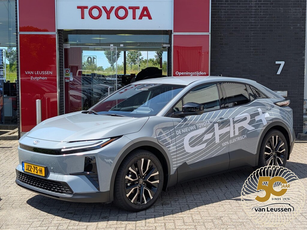 Toyota C-HR / C-HR+ FIRST EDITION 77KWH 20" VELGEN WARMTEPOMP EL-ACHTERKLEP PRIVACY-GLASS 18"LMV BLIND SPOT STOELVERW. P-SENSOREN