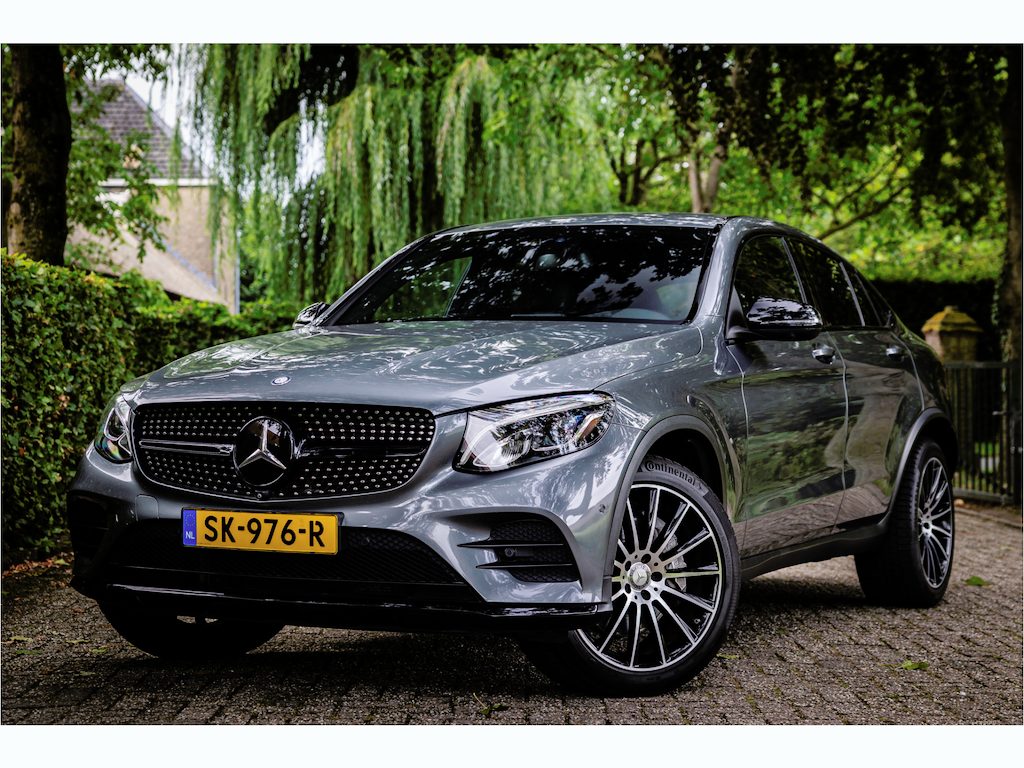 Mercedes-Benz GLC Coupe 250 4MATIC AMG Line Burmester 20" Distronic Night