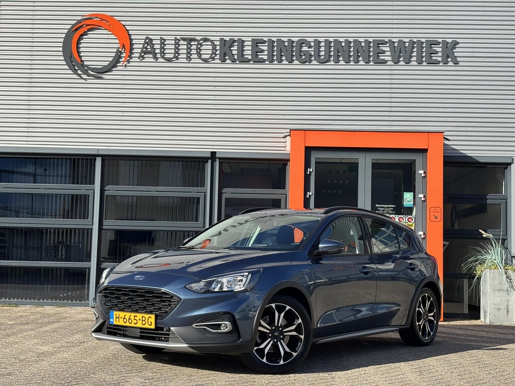 Ford Focus 1.5 EcoBoost Active Business / Stoel, Stuur en Voorruitverwarming / Applecarplay/AndroidAuto / Trekhaak / Winterset op velg /
