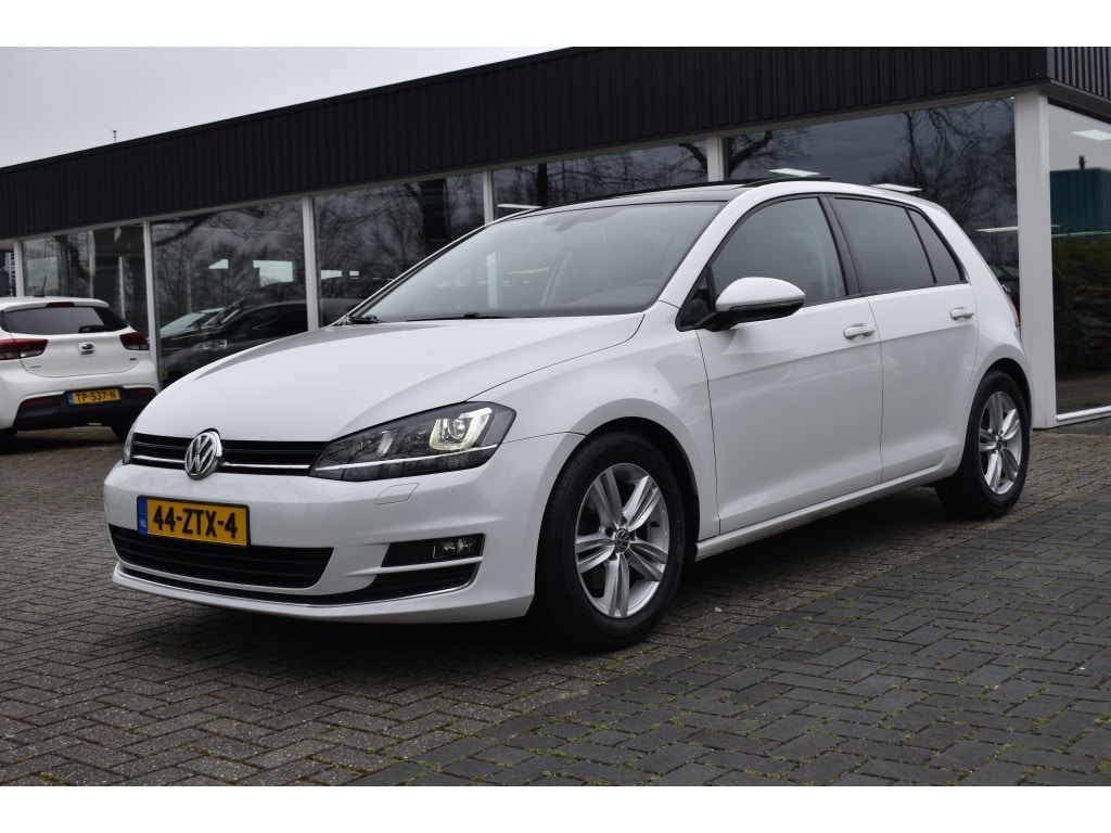 Volkswagen Golf 1.2 TSI Highline CLIMA NAVI CRUISE SCHUIF/KANTELDAK