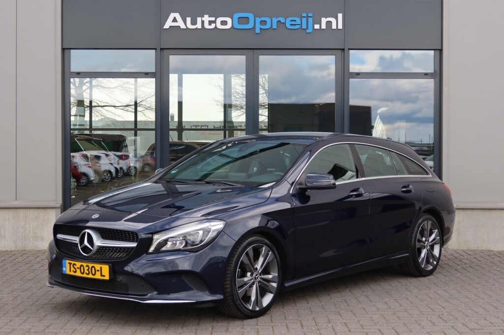 Mercedes-Benz CLA 180 Shooting Brake AUTOMAAT Business Solution Plus Uprade Editio, Trekhaak afnb.