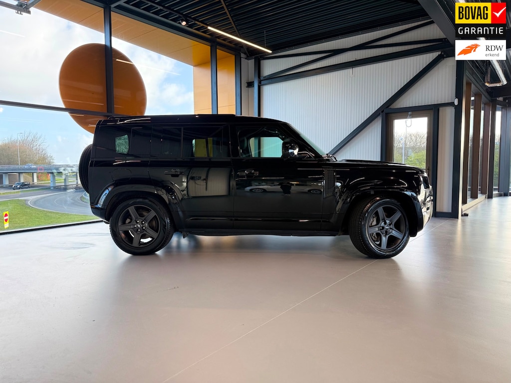 Land Rover Defender 110 2.0 P300e 110 X-Dynamic SE
