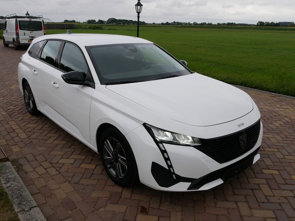 Peugeot 308 SW 1.5 BlueHDi Active Pack EAT8 AC NAVI ALU ** 9999 NETTO **