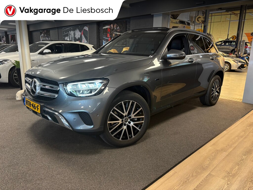 Mercedes-Benz GLC 300e 4MATIC Premium Plus / trekhaak / sfeer verlichting / panorama-dak / virtual
