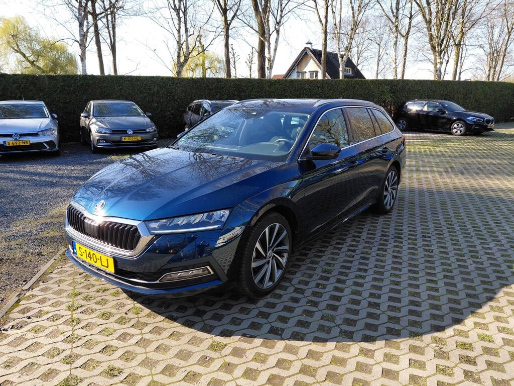 Skoda Octavia Combi 1.0 TSI Business Edition Plus 18 inch, navi, electrische klep