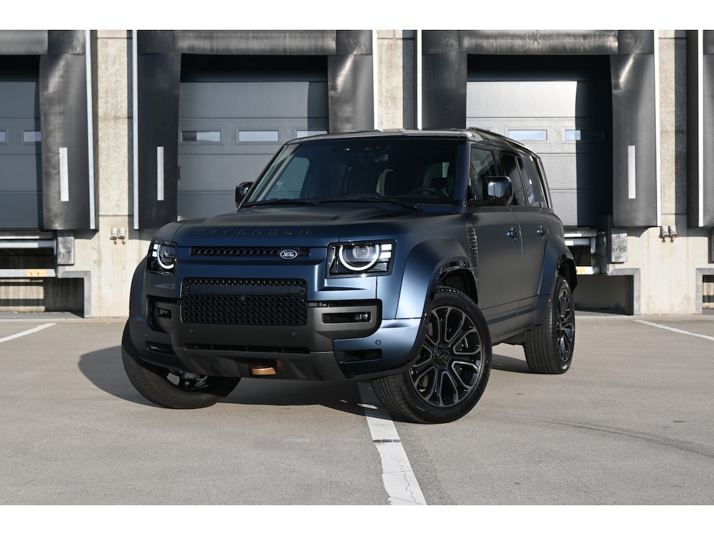 Land Rover Defender 110 4.4 P635 110 Octa | € 3.382 per maand*