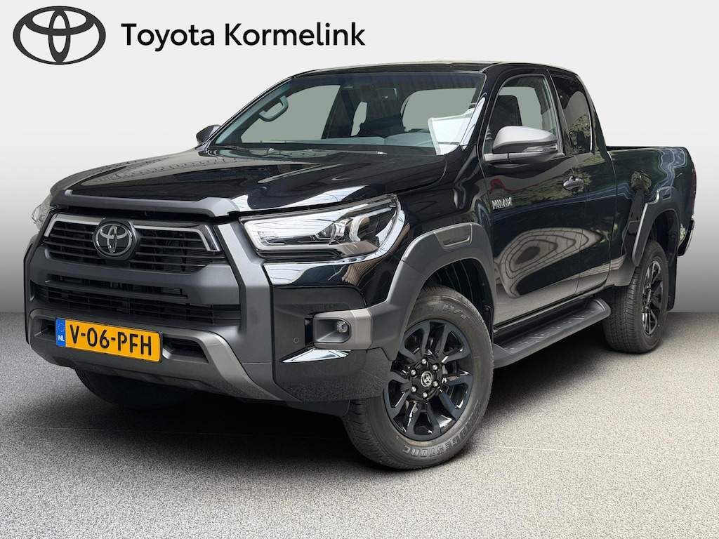 Toyota Hilux 2.8 D-4D Xtra Cab Invincible van automaat Nieuw uit voorraad leverbaar