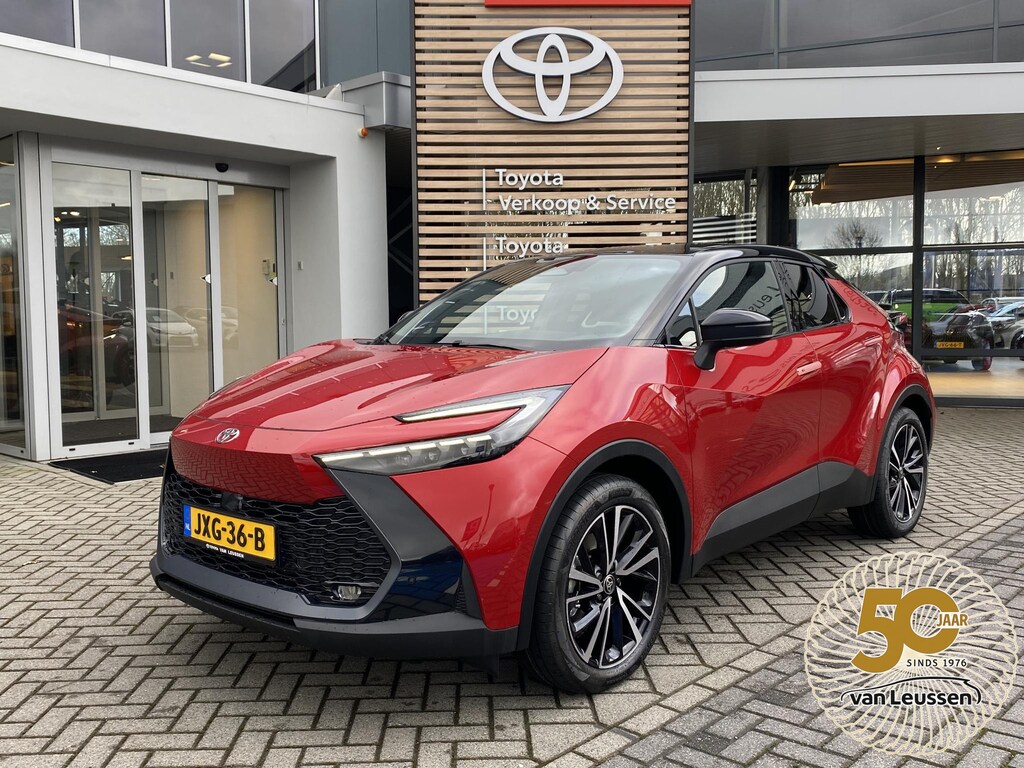 Toyota C-HR / C-HR+ 2.0 Plug-in Hybrid 220 Executive STOEL/STUURVERW APPLE/ANDROID JBL-AUDIO MEMORY BLIND-SPOT PARK-SENSOREN ELEK-ACHTERKLEP AD-CRUISE CAMERA KEYLESS DRAADLOOS-LADEN