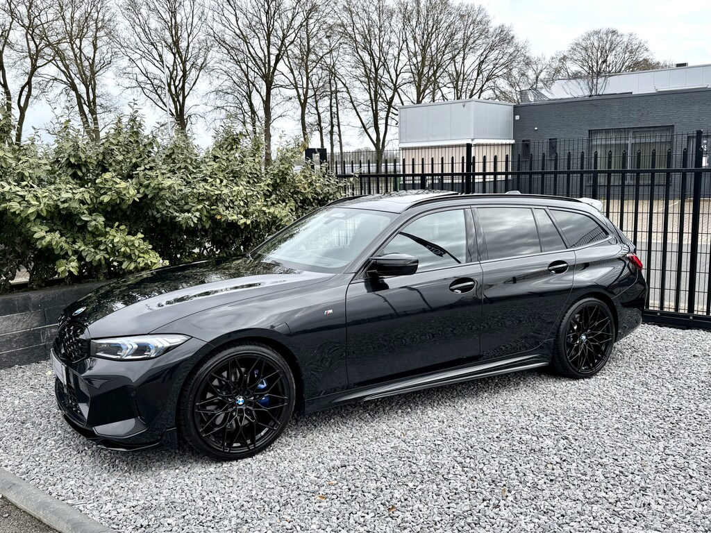 BMW 3-Serie Touring M340i xDrive Pano|Leer|LED|Camera|Headup Zwart