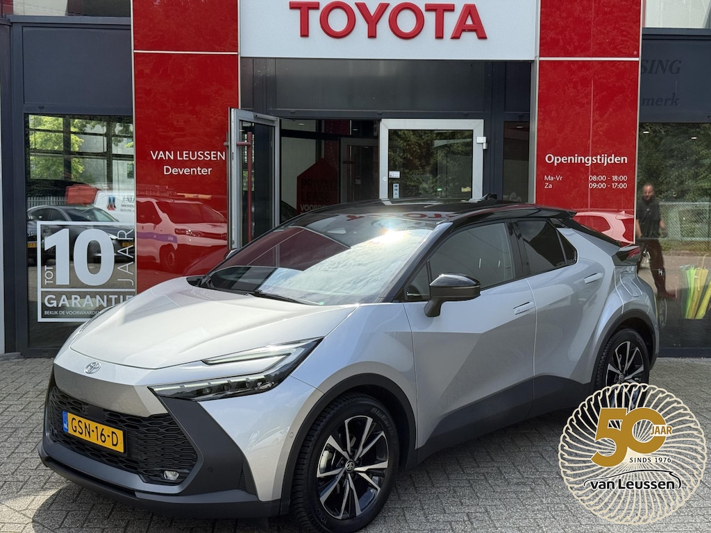 Toyota C-HR / C-HR+ 1.8 HYBRID 140 FIRST-EDITION NL-AUTO CLIMA LM NAVI APPLE/ANDROID CRUISE KEYLESS DODEHOEK 4S BANDEN