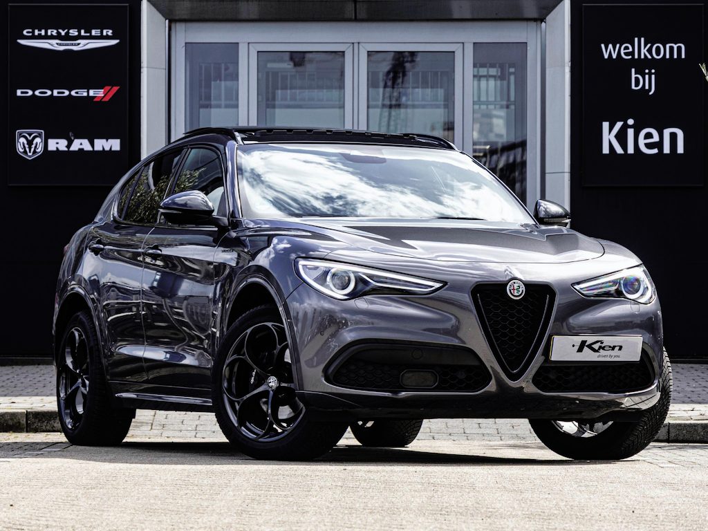 Alfa Romeo Stelvio 2.0 T AWD Veloce Q4 | Pano | Leer | Harman Kardon | 20"