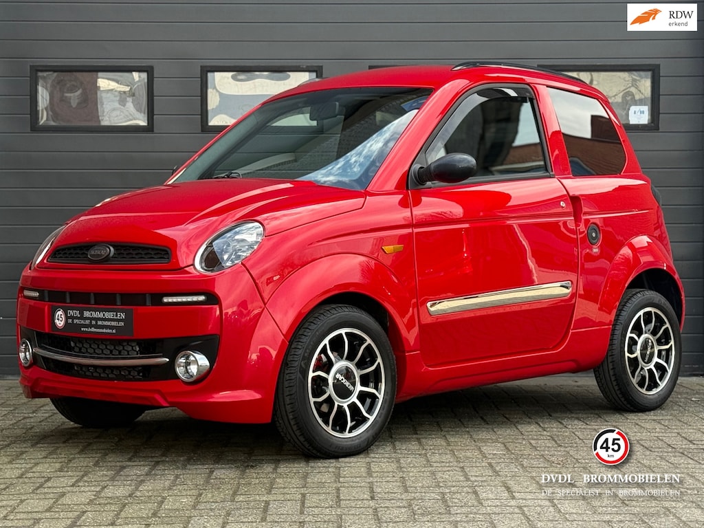 Microcar M.GO M.GO Premium DCI Brommobiel 2019 1e eig 2700km