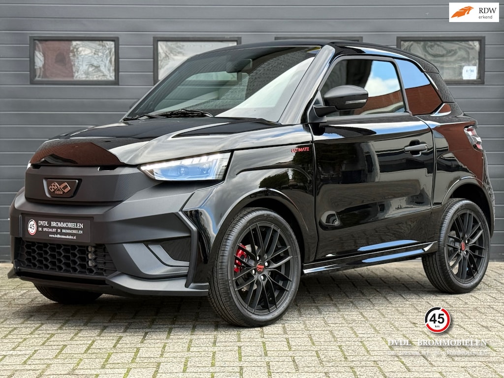 Ligier JS50 Sport Ultimate Brommobiel STERRENHEMEL NIEUW 2025