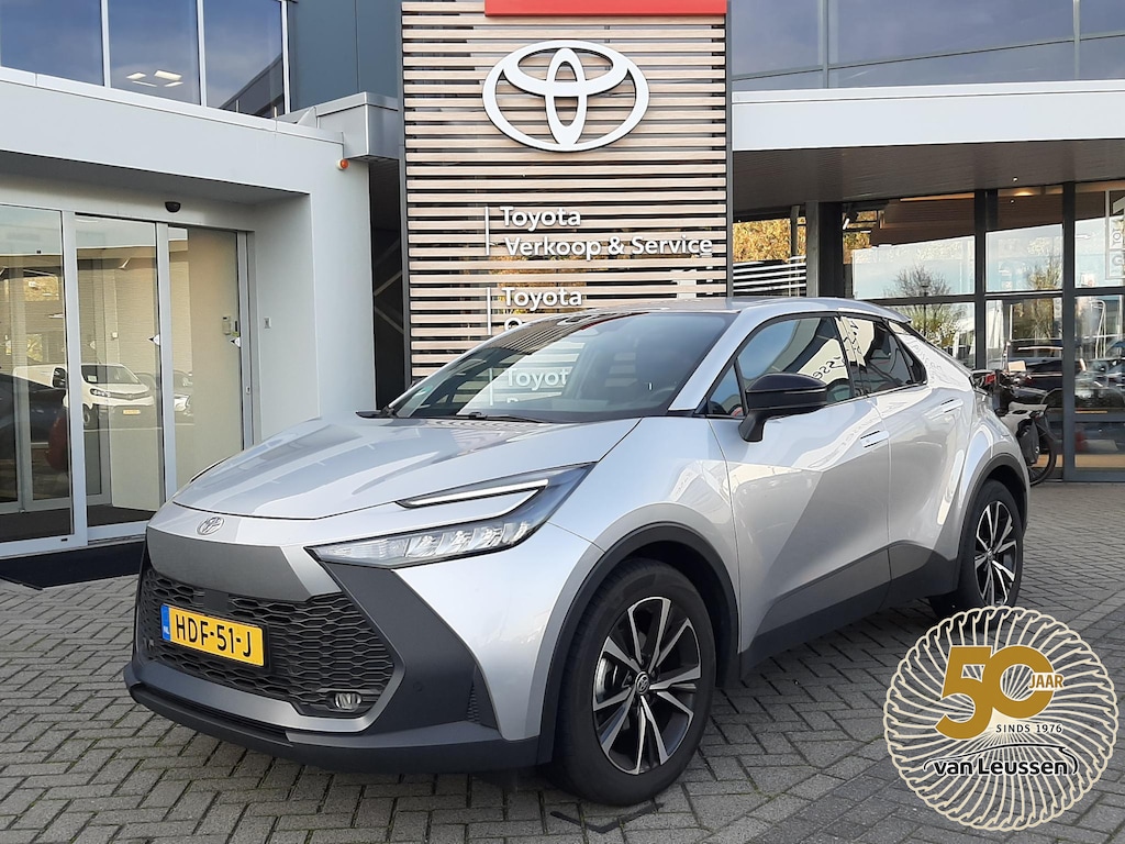 Toyota C-HR / C-HR+ 1.8 Hybrid 140 Dynamic BLIND-SPOT APPLE/ANDROID NAVI KEYLESS PARK-SENSOREN LM-VELGEN AD-CRUISE CAMERA