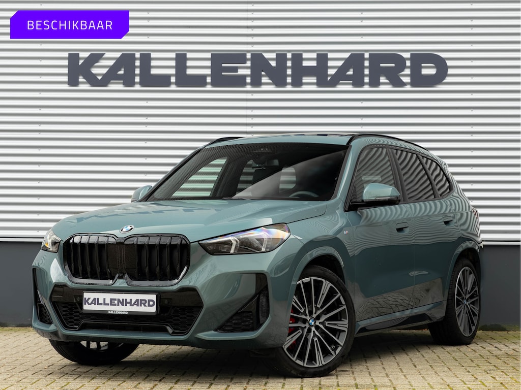 BMW X1 sDrive18i M-Sport Pro - Pano - Memoryzetel - Trekhaak - ACC - Head-Up - Harman Kardon