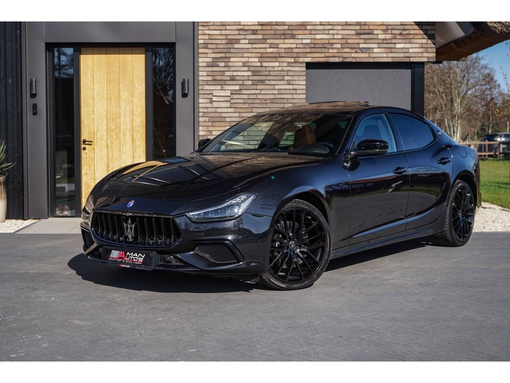 Maserati Ghibli 2.0 MHEV GranSport GT 330PK Pano/B&W/21"/Sport-seats/Full-Nero