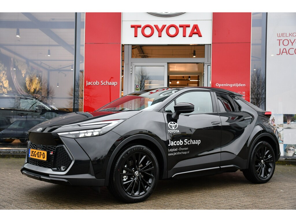 Toyota C-HR / C-HR+ 2.0 Plug-in Hybrid 220 Black Edition Automaat 223pk | 19” zwart gepolijste lichtmetalen velgen | Premium Sportstoelen | JBL Premium Audio |